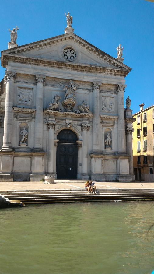 Love Island Venesia Bagian luar foto