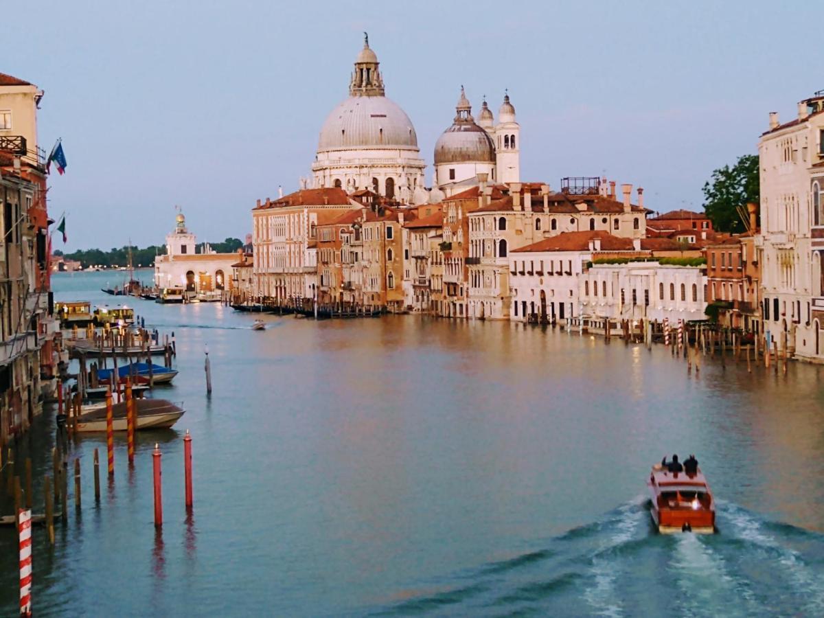 Love Island Venesia Bagian luar foto